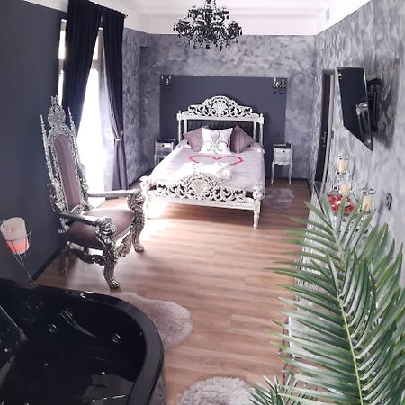 Nuit Romantique - Jacuzzi - Beziers - Romance Royale Exterior foto