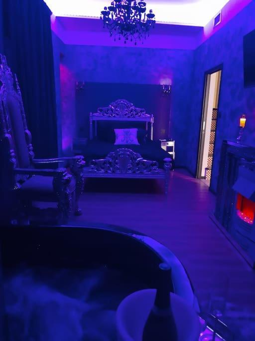 Nuit Romantique - Jacuzzi - Beziers - Romance Royale Exterior foto