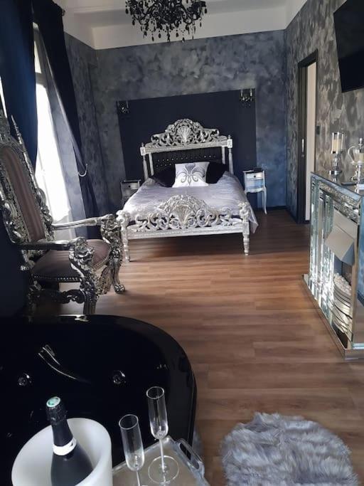 Nuit Romantique - Jacuzzi - Beziers - Romance Royale Exterior foto