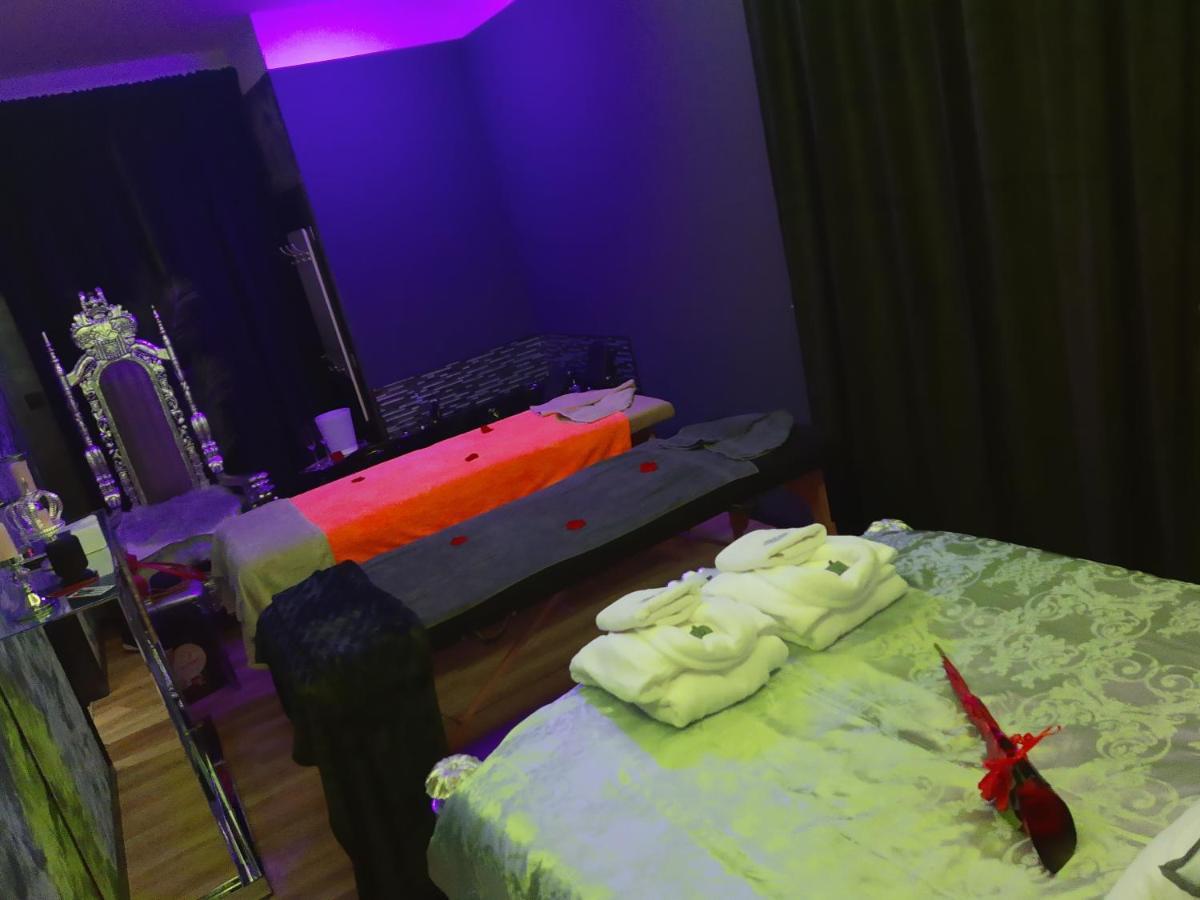 Nuit Romantique - Jacuzzi - Beziers - Romance Royale Exterior foto