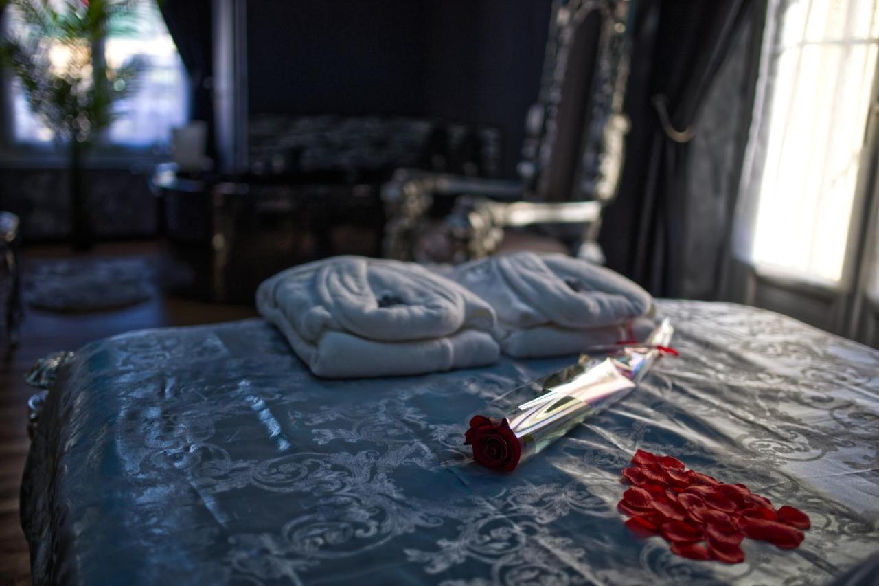 Nuit Romantique - Jacuzzi - Beziers - Romance Royale Exterior foto